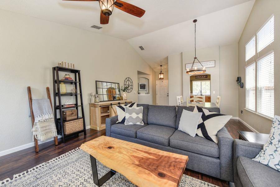 Roseville, CA 95678,364 Avila DR