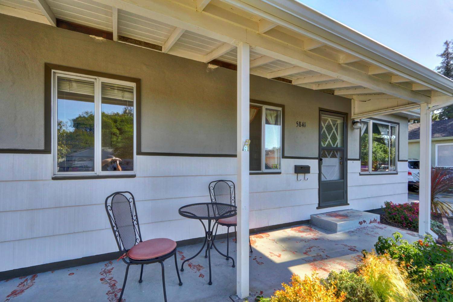 Sacramento, CA 95820,5841 18th AVE
