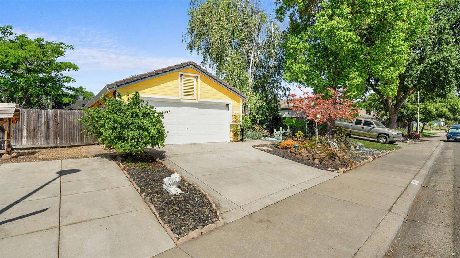 Galt, CA 95632,164 S Emerald Oak DR