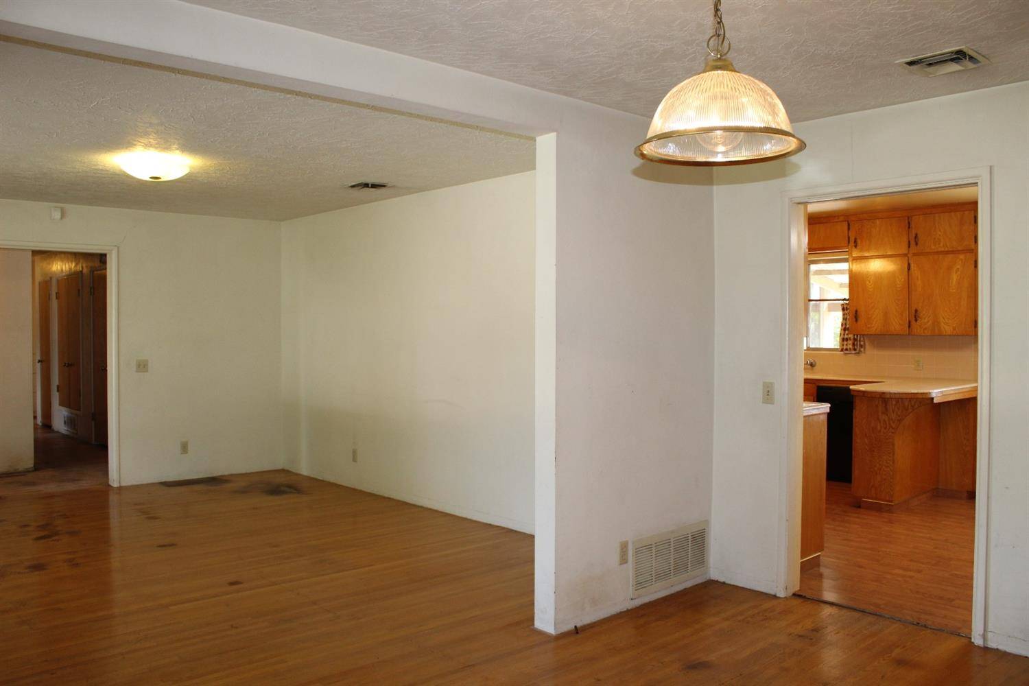 Los Banos, CA 93635,746 Miller LN