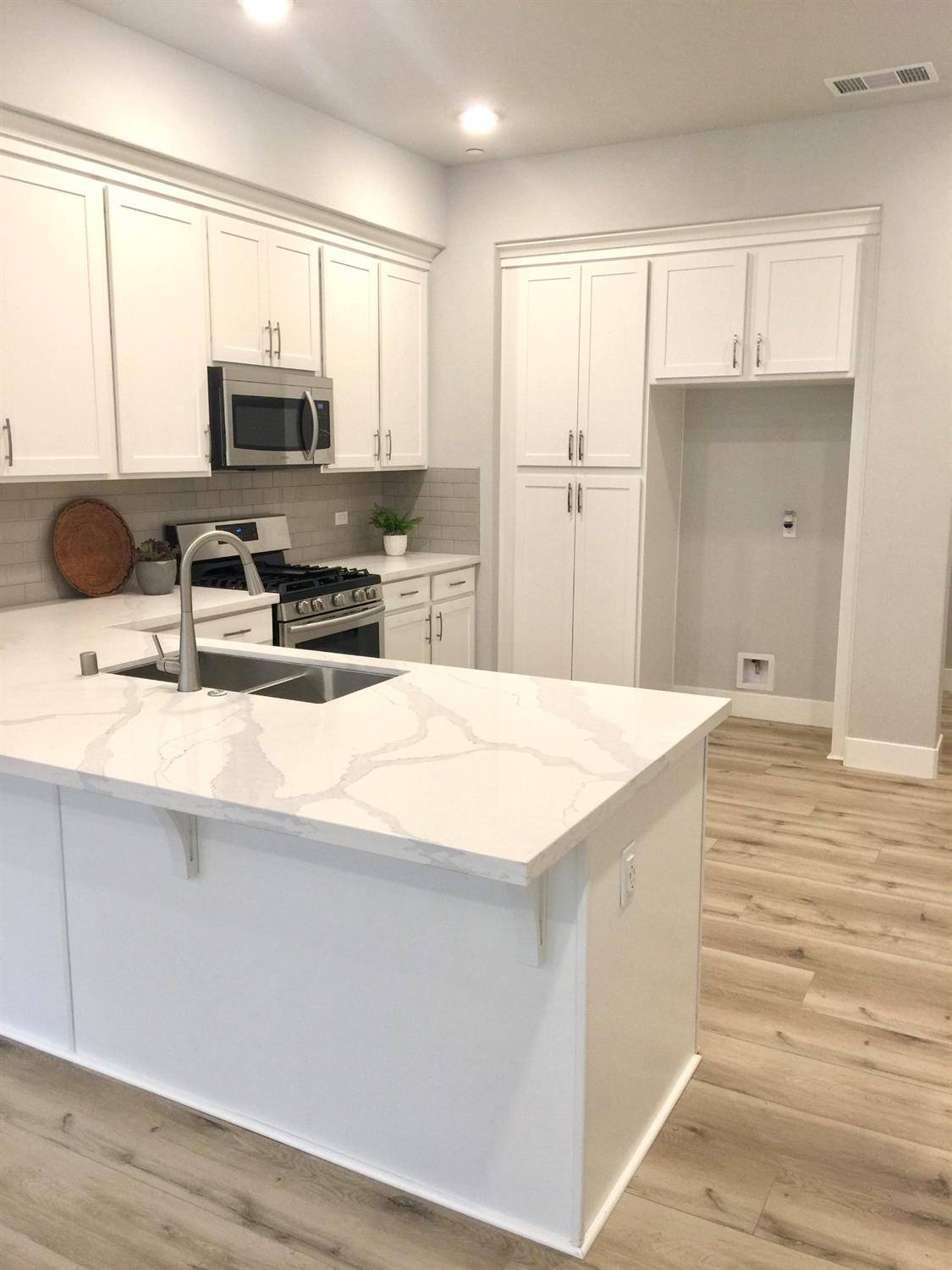 Davis, CA 95616,1000 Berryessa LN #233