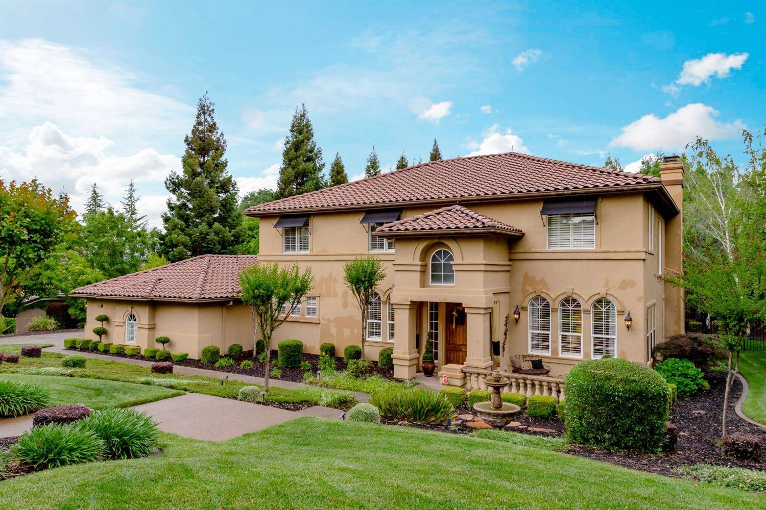 El Dorado Hills, CA 95762,3901 Calais WAY