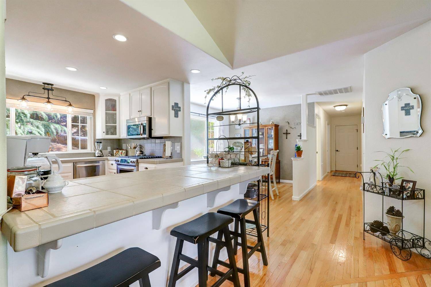 Grass Valley, CA 95949,16362 Patricia WAY