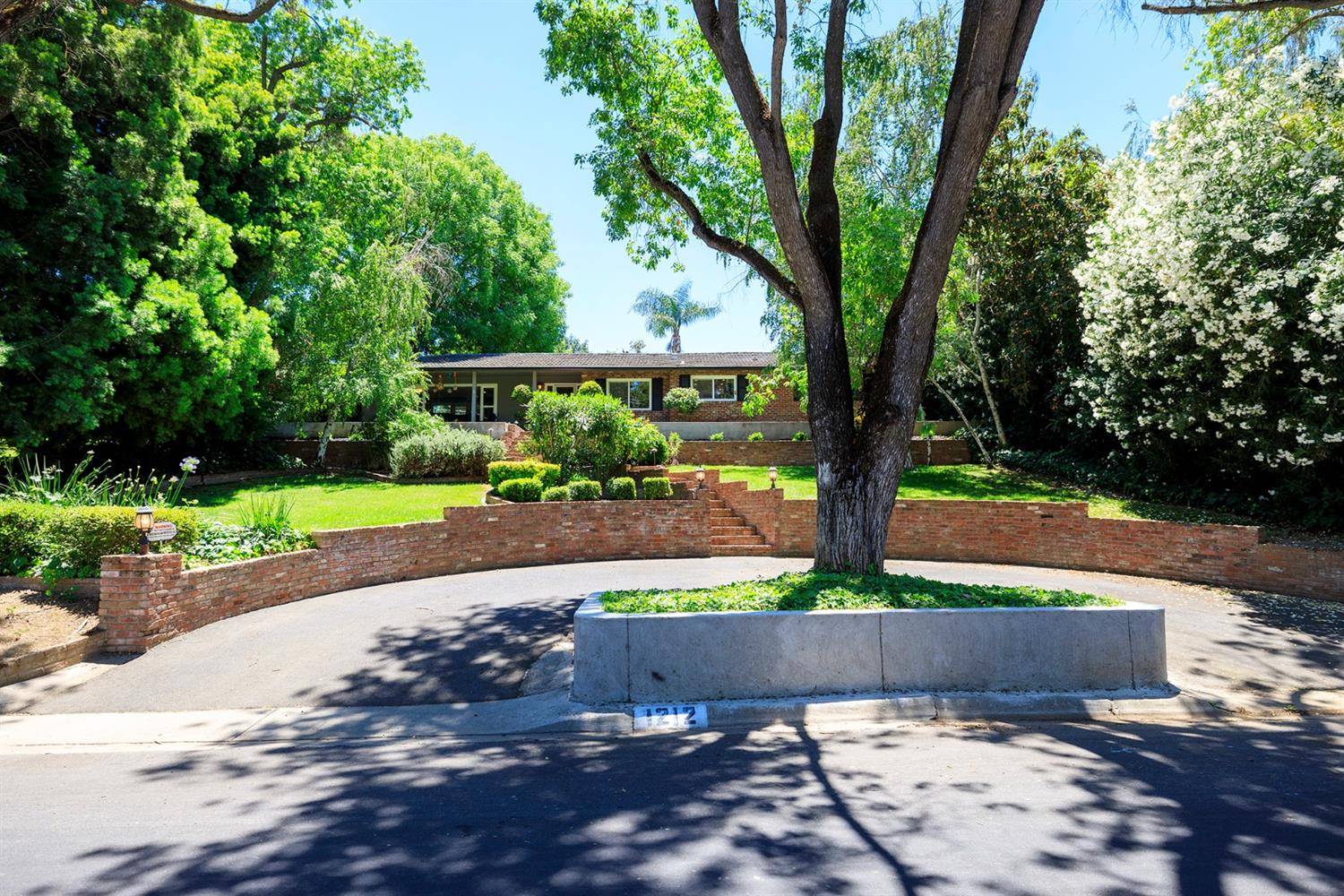 Modesto, CA 95354,1212 Edgebrook DR