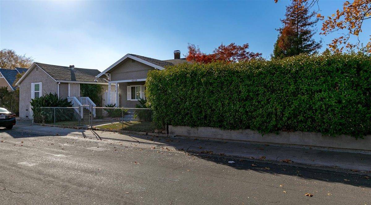 Sacramento, CA 95822,4220 Custis AVE