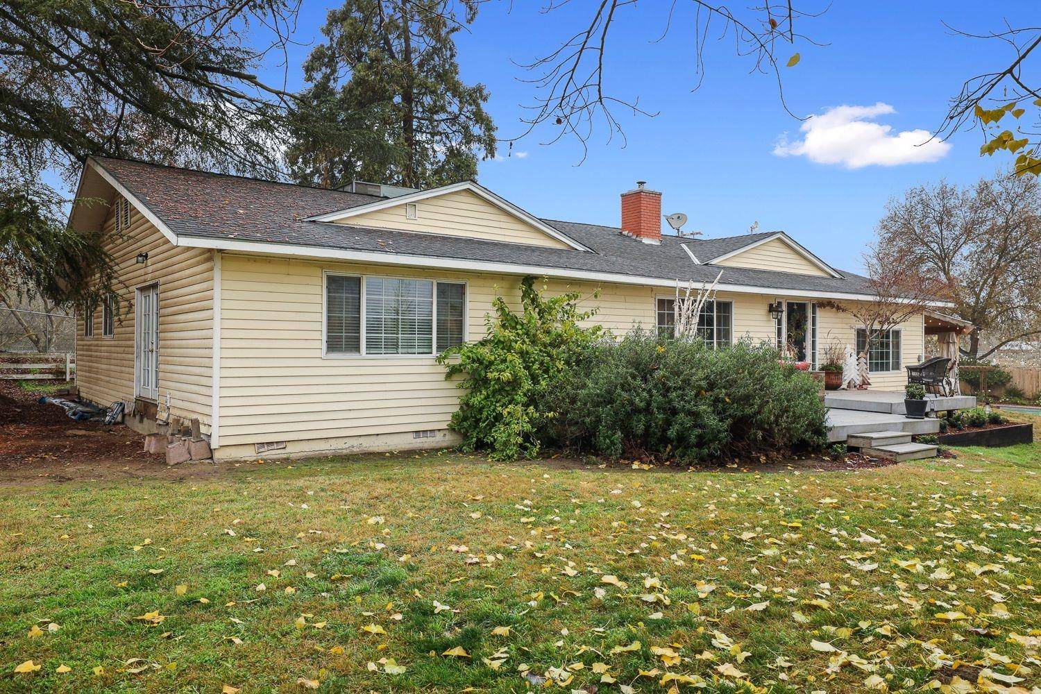 Winton, CA 95388,9576 Meadow DR