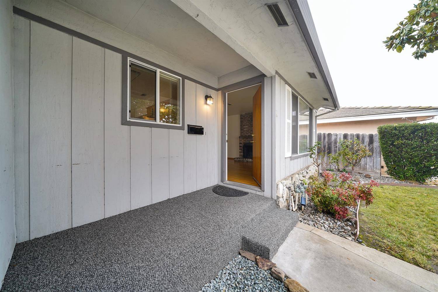 Lodi, CA 95242,407 TRINITY WAY