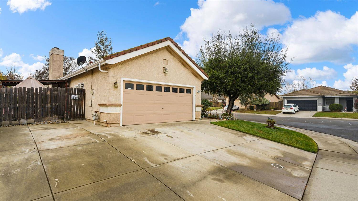 Galt, CA 95632,852 Cobden WAY