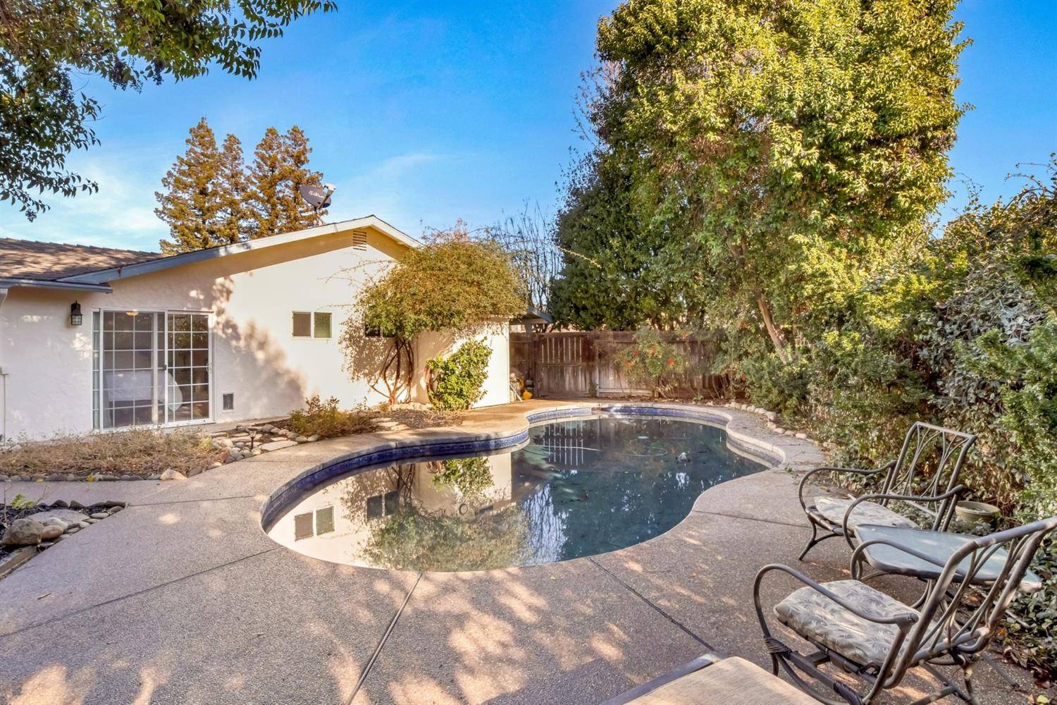 Woodland, CA 95695,221 Cascade ST