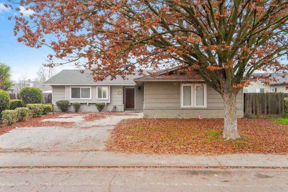 Modesto, CA 95356,924 Lindsay DR