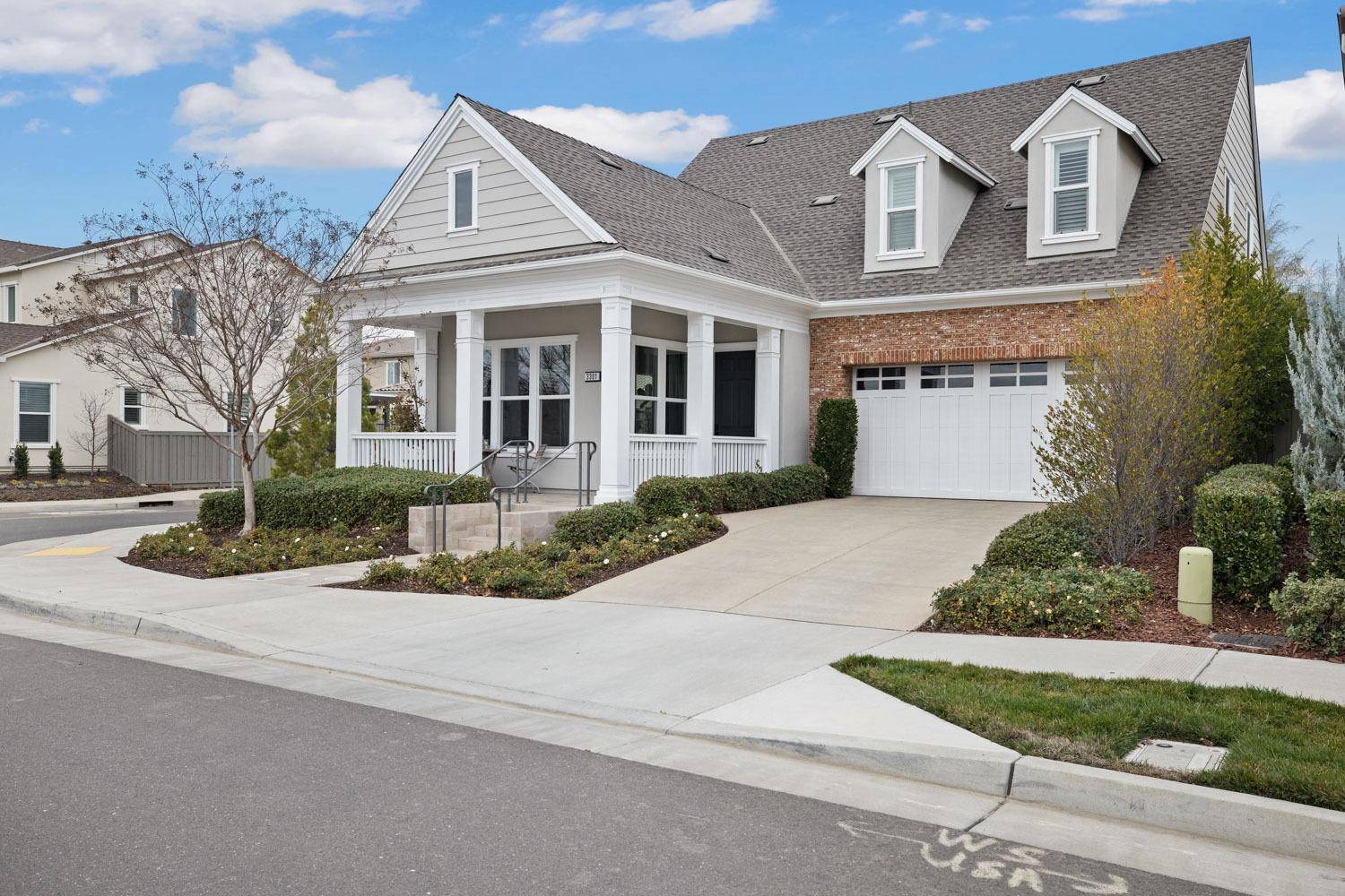 Sacramento, CA 95816,3301 McKinley Village WAY