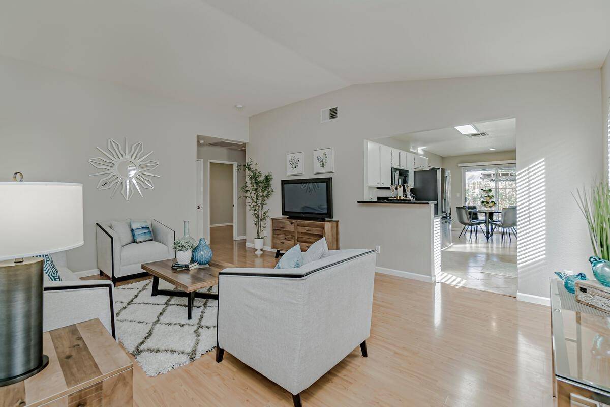 Davis, CA 95618,1206 Valerosa