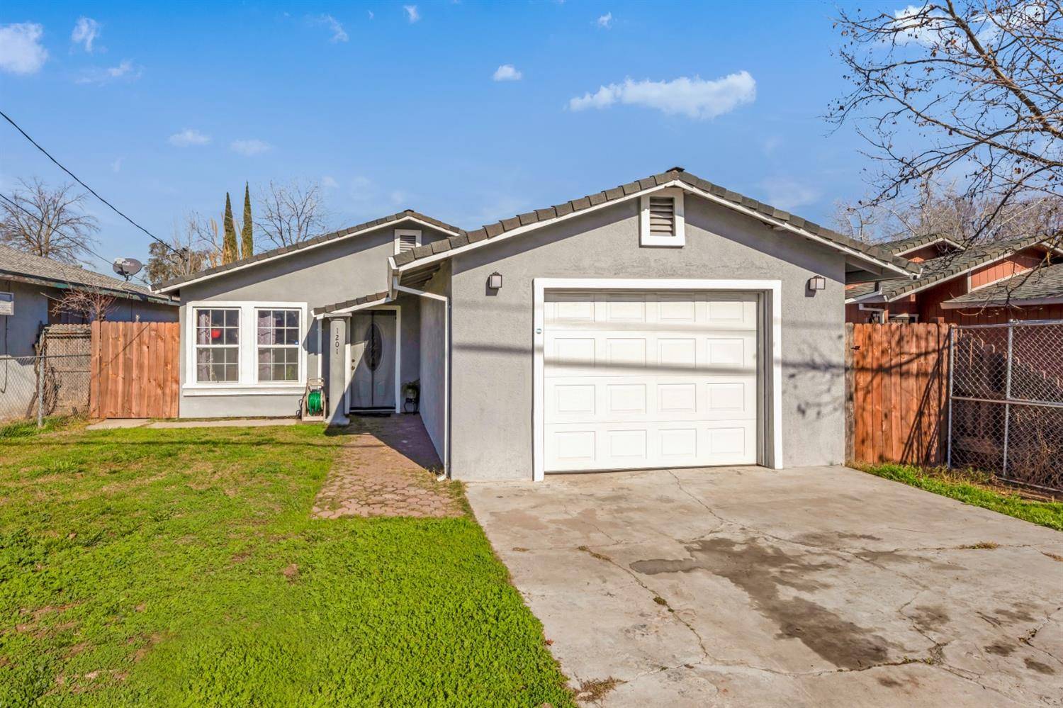 Sacramento, CA 95838,1201 North AVE