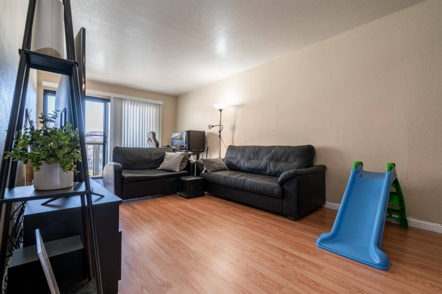 San Pablo, CA 94806,13700 San Pablo AVE #2215