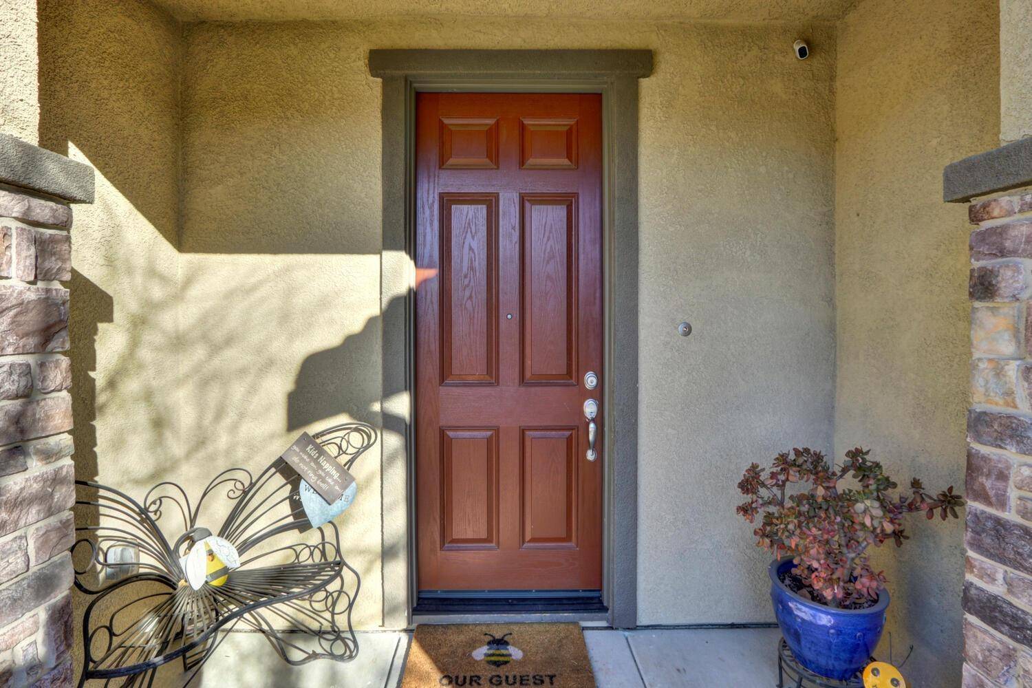 Galt, CA 95632,825 Ellis CIR