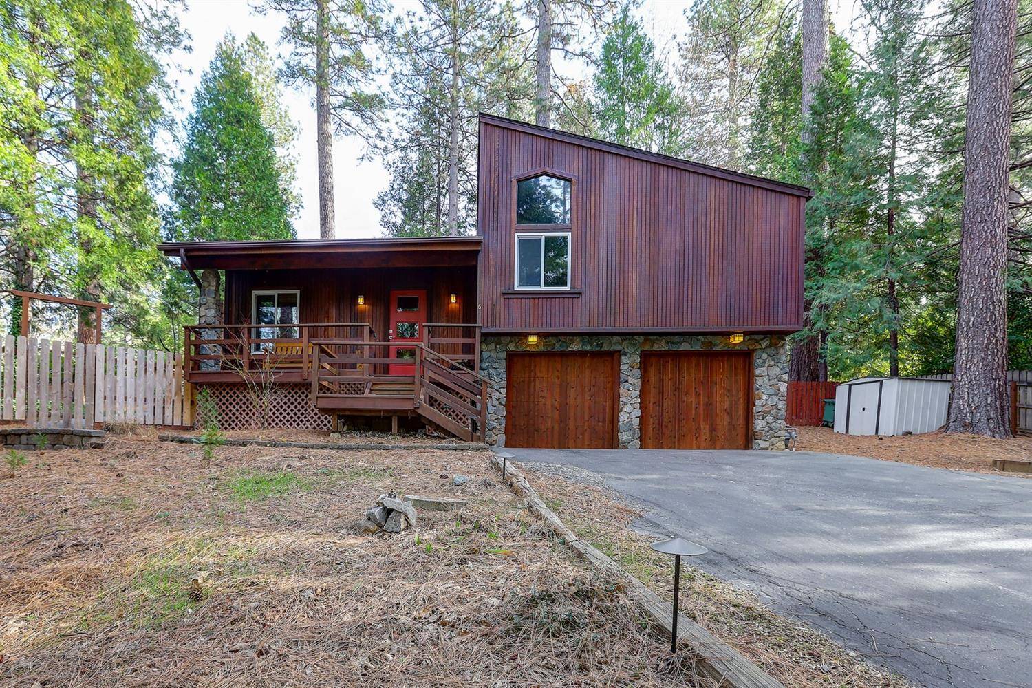 Nevada City, CA 95959,6 Galena WAY