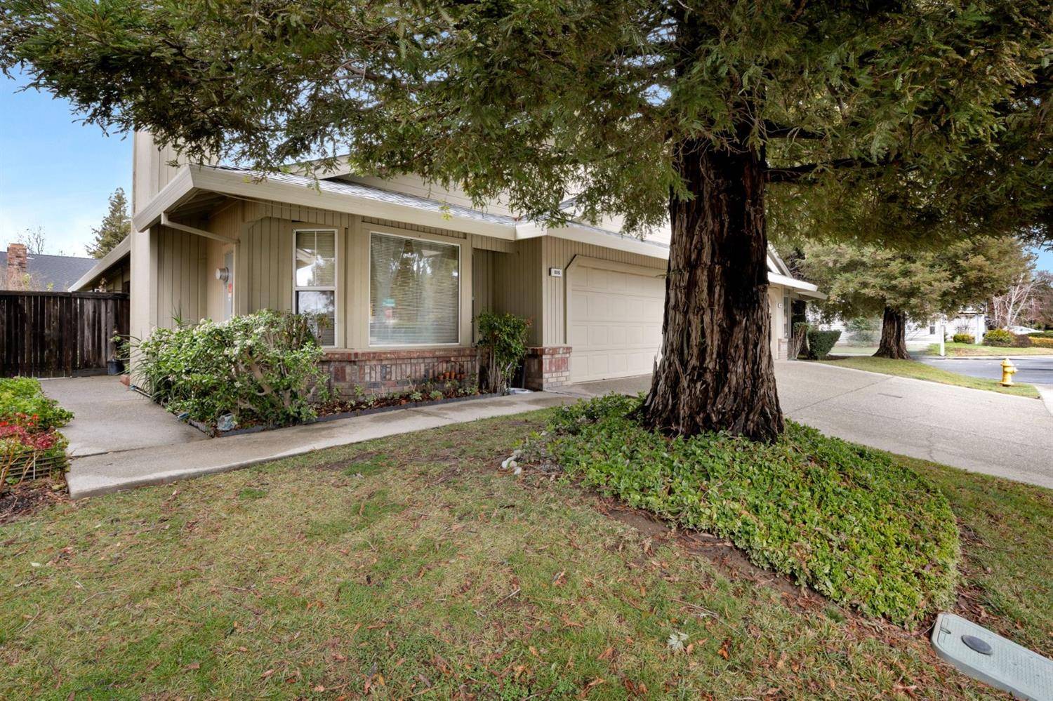 Woodland, CA 95695,806 Fordham DR