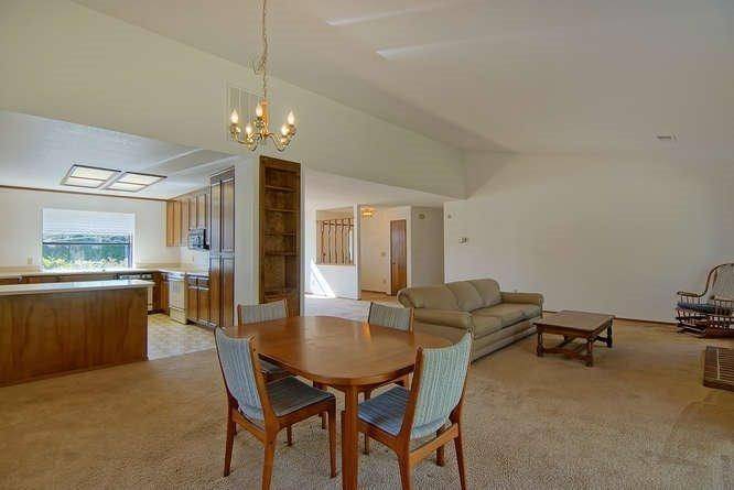 Dixon, CA 95620,960 Stratford AVE