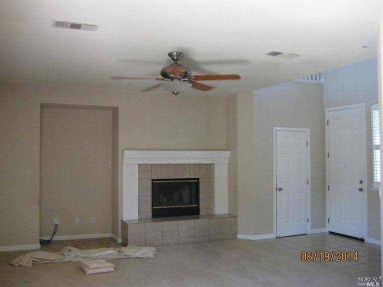 Dixon, CA 95620,1335 Bello DR