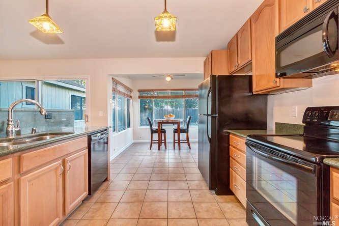 Dixon, CA 95620,755 East CT