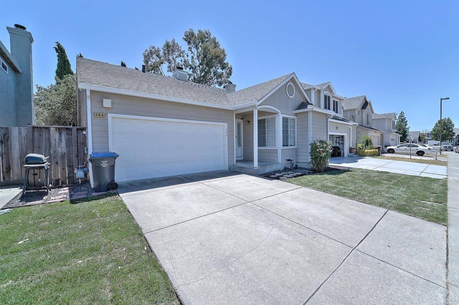 Suisun City, CA 94585,266 Bridgewater CIR