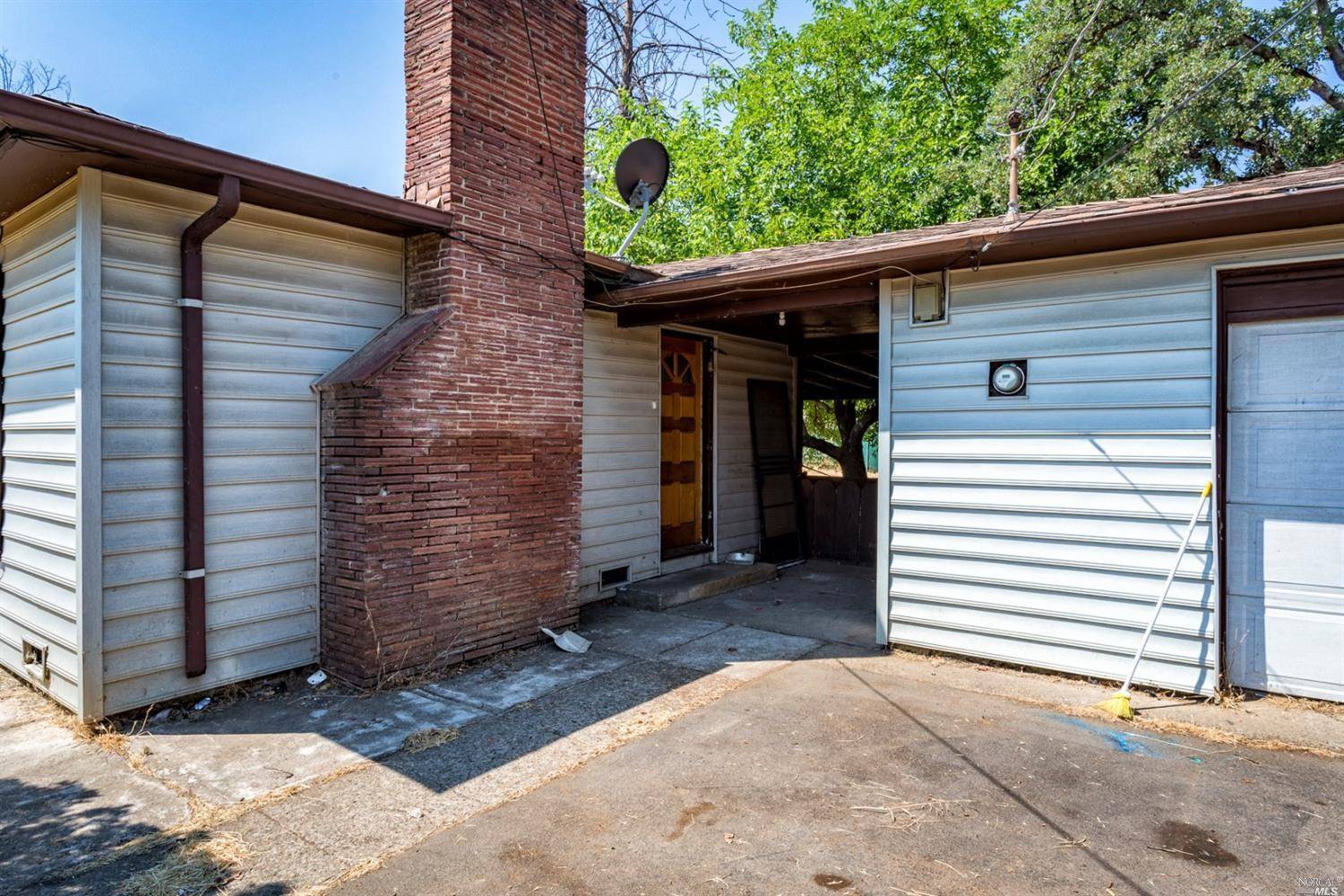 Redding, CA 96002,2288 Oxford RD