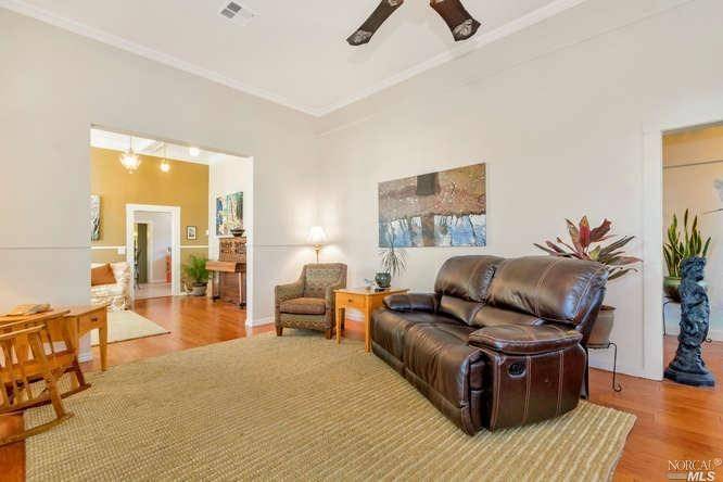 Dixon, CA 95620,Address not disclosed