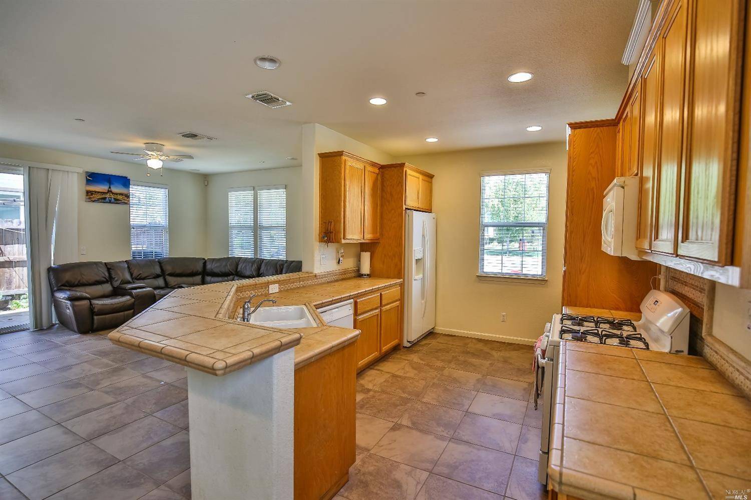 Suisun City, CA 94585,181 Summertime LN