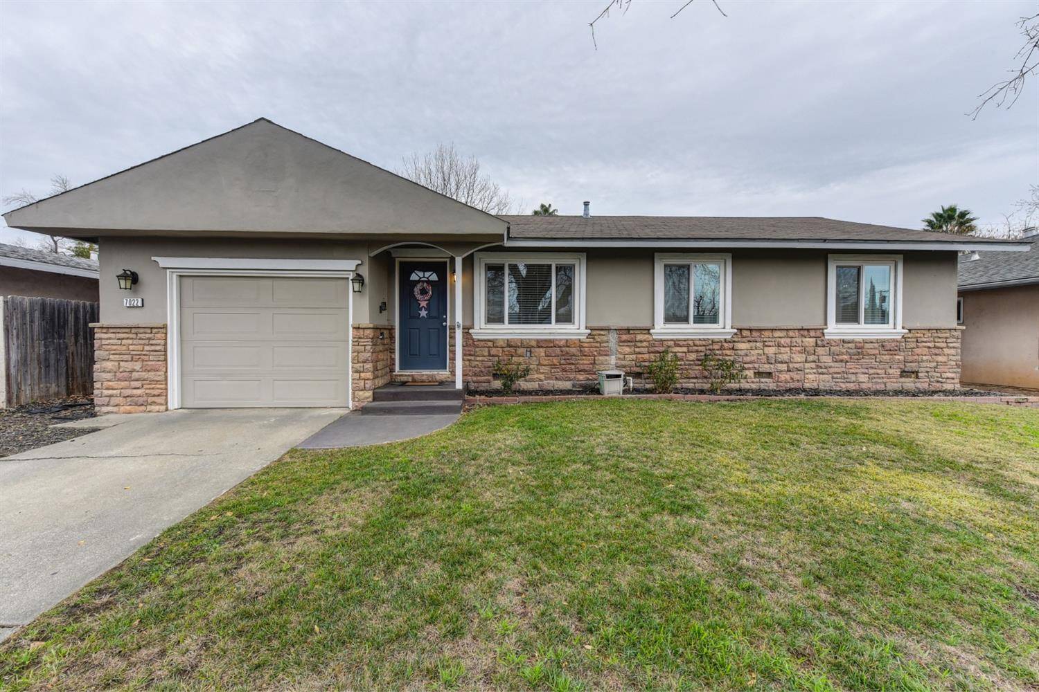 North Highlands, CA 95660,7022 Thomas DR