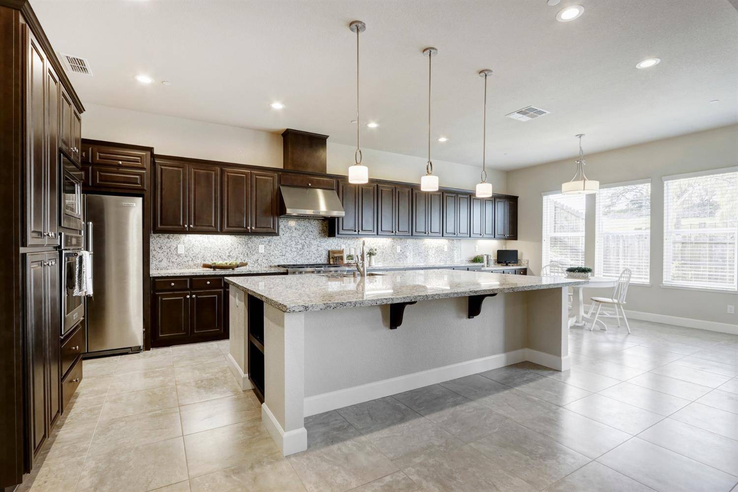 El Dorado Hills, CA 95762,8076 Jura PL