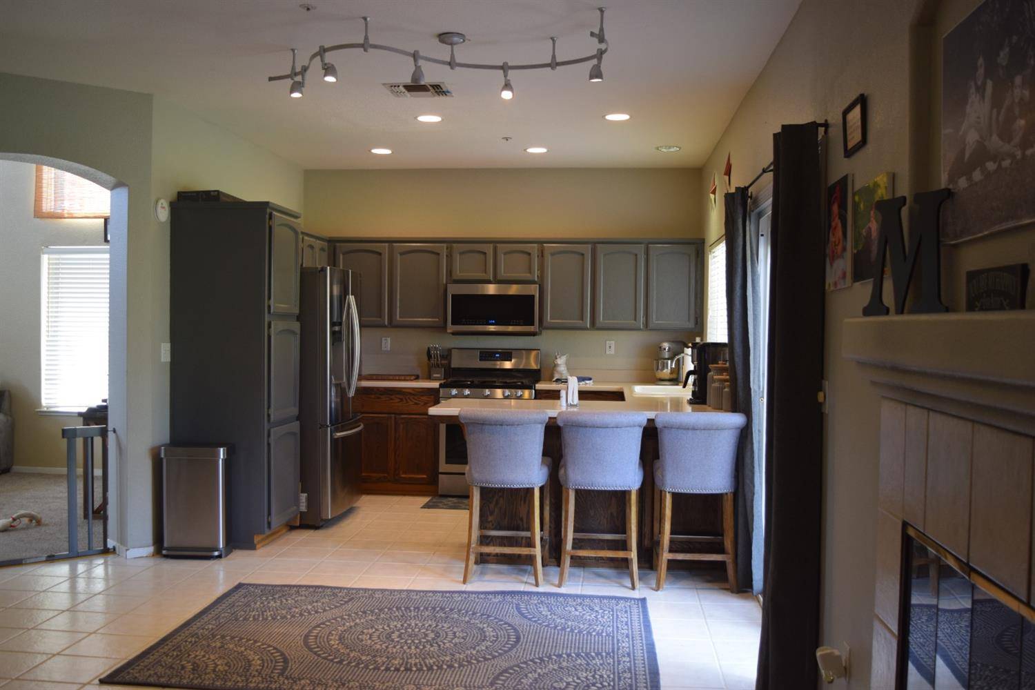 Woodland, CA 95776,864 Browning Cir