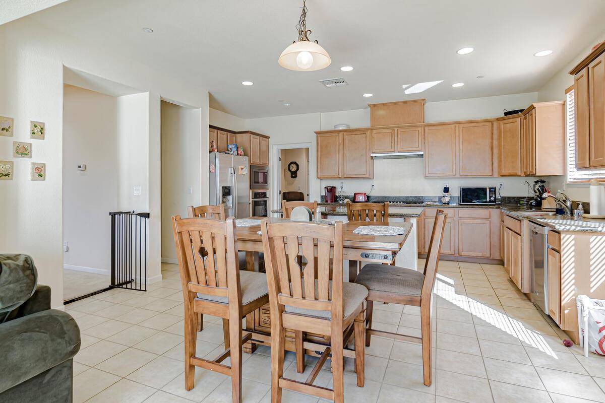 Woodland, CA 95776,2382 Mcnary WAY