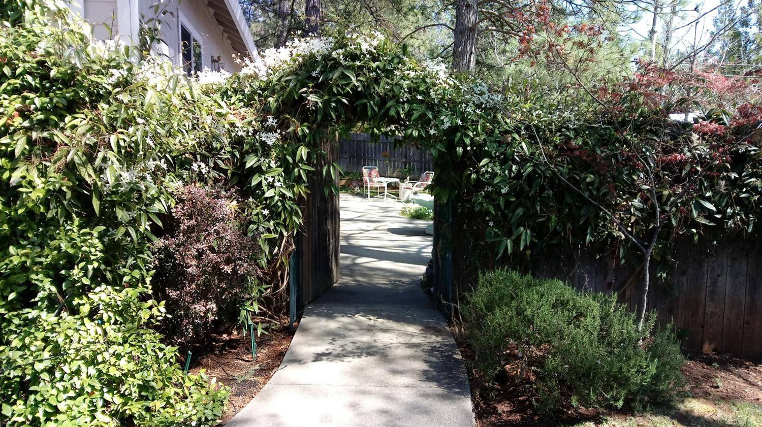 Grass Valley, CA 95945,128 Samantha WAY