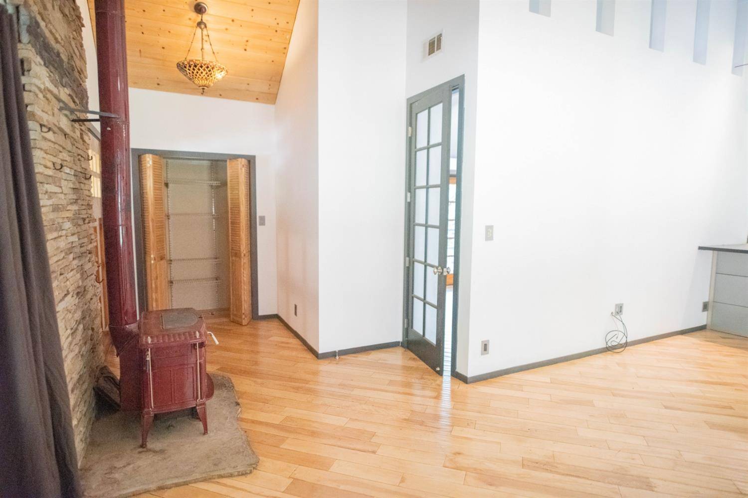 Georgetown, CA 95634,7290 Wentworth Springs RD