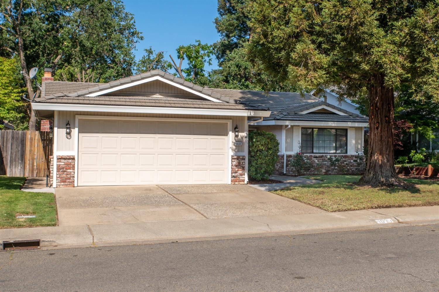 Carmichael, CA 95608,4033 Sangamon ST