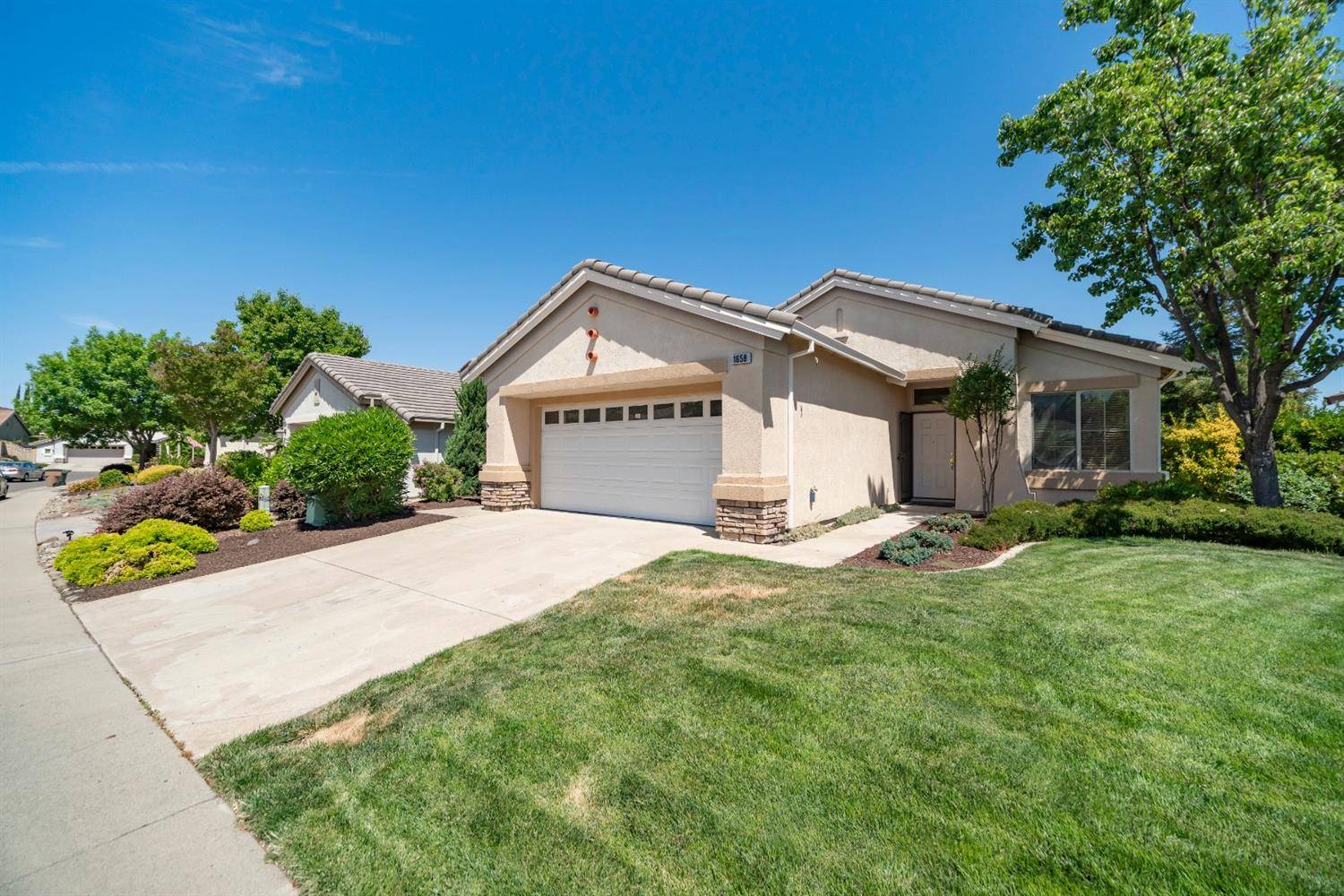 Lincoln, CA 95648,1658 Beckwith LN