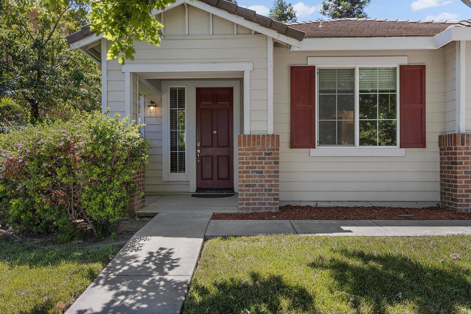 Woodland, CA 95776,766 Merritt CIR