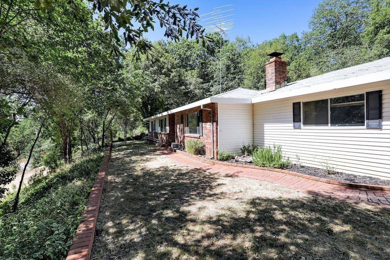 Meadow Vista, CA 95722,445 Cole RD