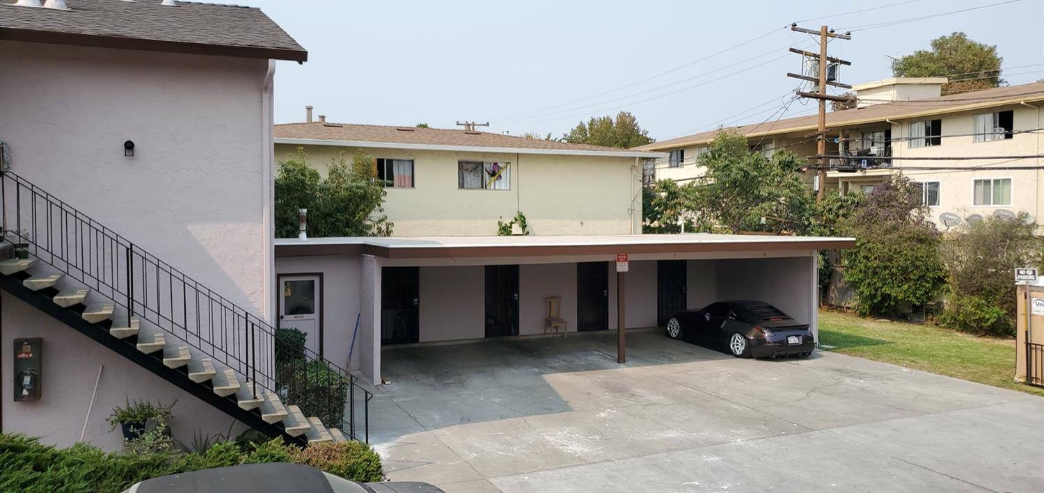 San Jose, CA 95117,3169 Williamsburg DR