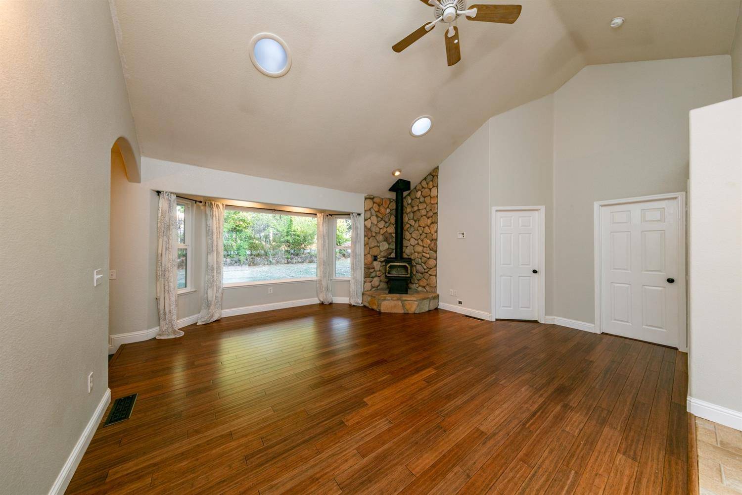 Meadow Vista, CA 95722,16185 S Rocky RD