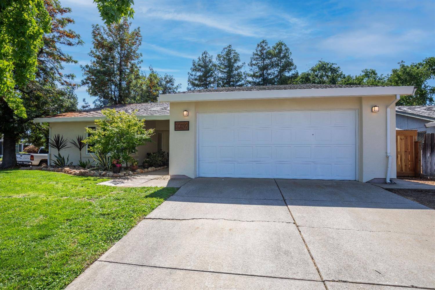 Elk Grove, CA 95624,10192 Carmel Valley WAY