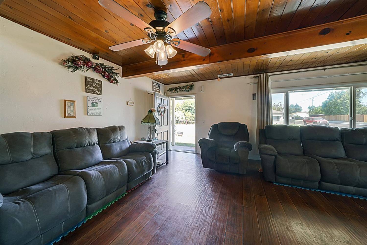 Livingston, CA 95334,1350 2nd ST