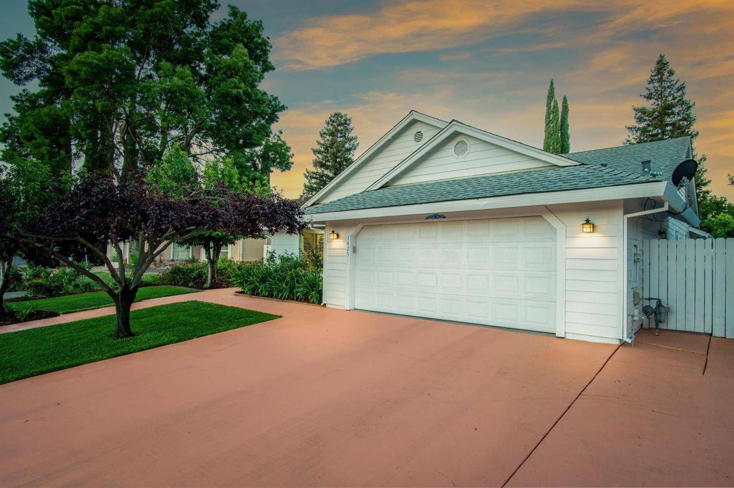 Yuba City, CA 95993,1425 Portola Valley RD