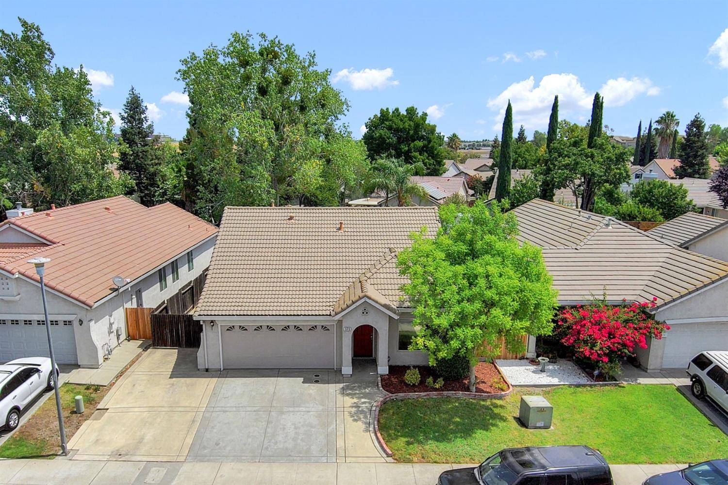 Sacramento, CA 95834,370 Groth CIR