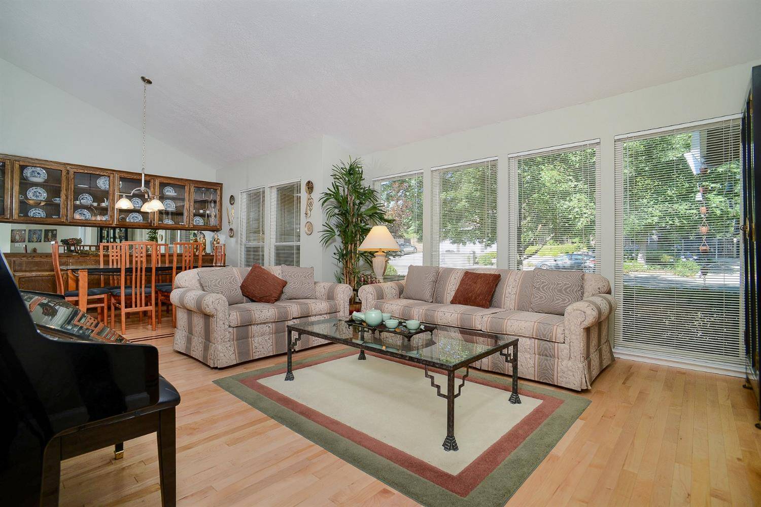 Fair Oaks, CA 95628,8278 Niessen WAY