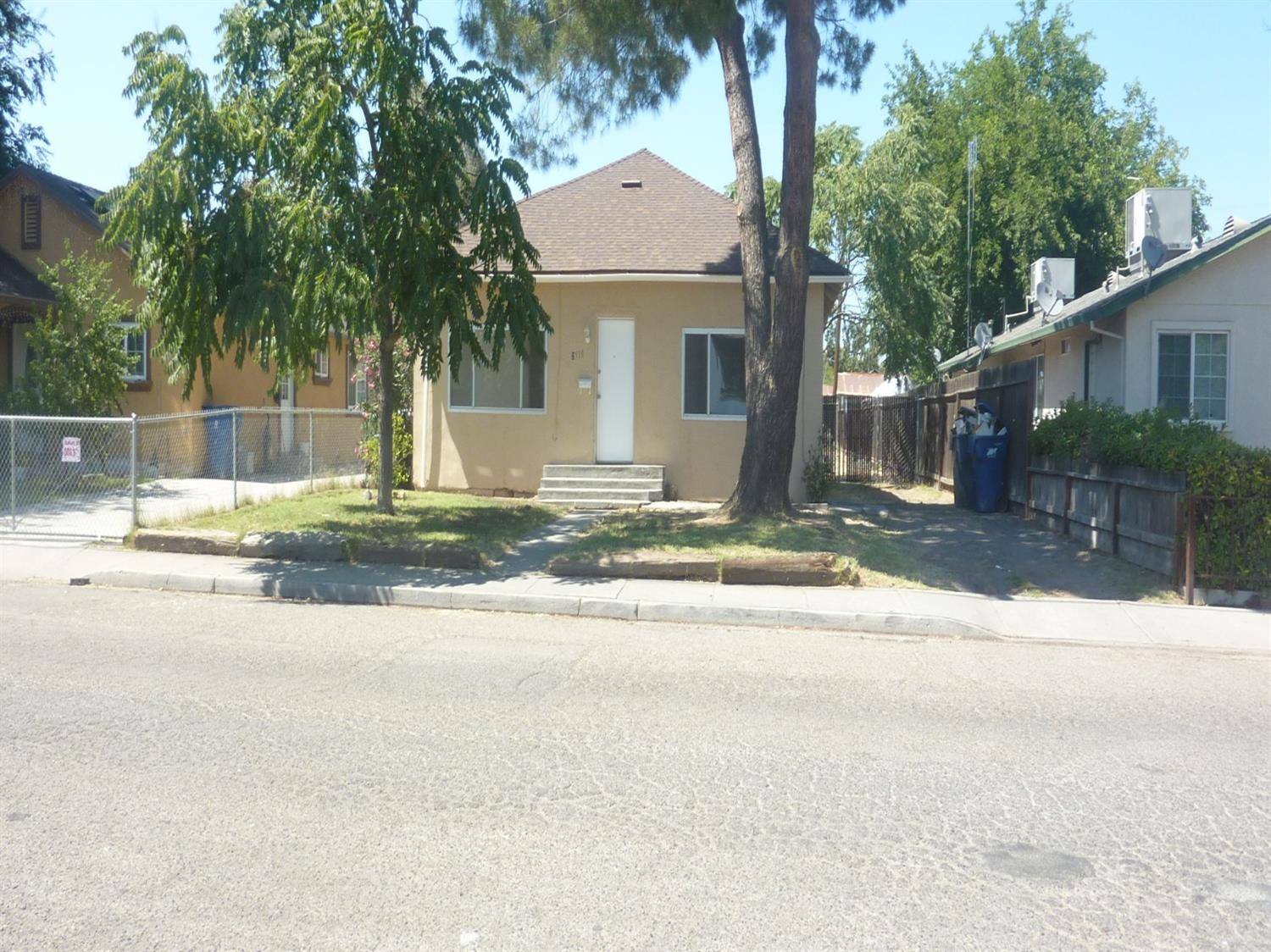 Dos Palos, CA 93620,2510 Almond St