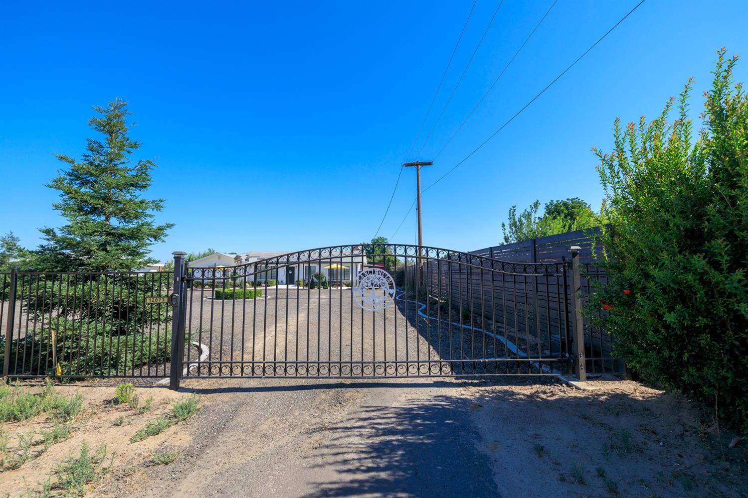 Waterford, CA 95386,12073 Yosemite BLVD