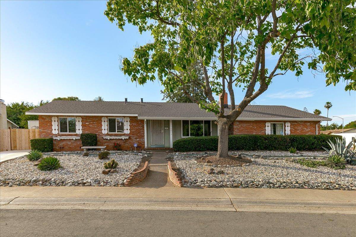 Sacramento, CA 95827,10013 Cirrus WAY