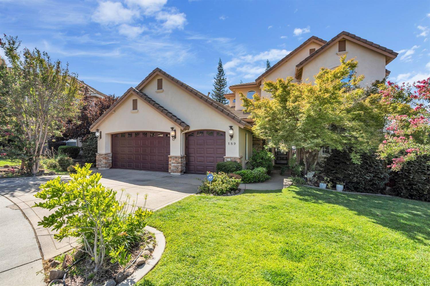 Roseville, CA 95661,189 lost oak CT