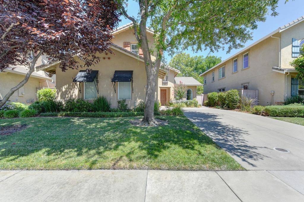 Folsom, CA 95630,1235 Darling WAY